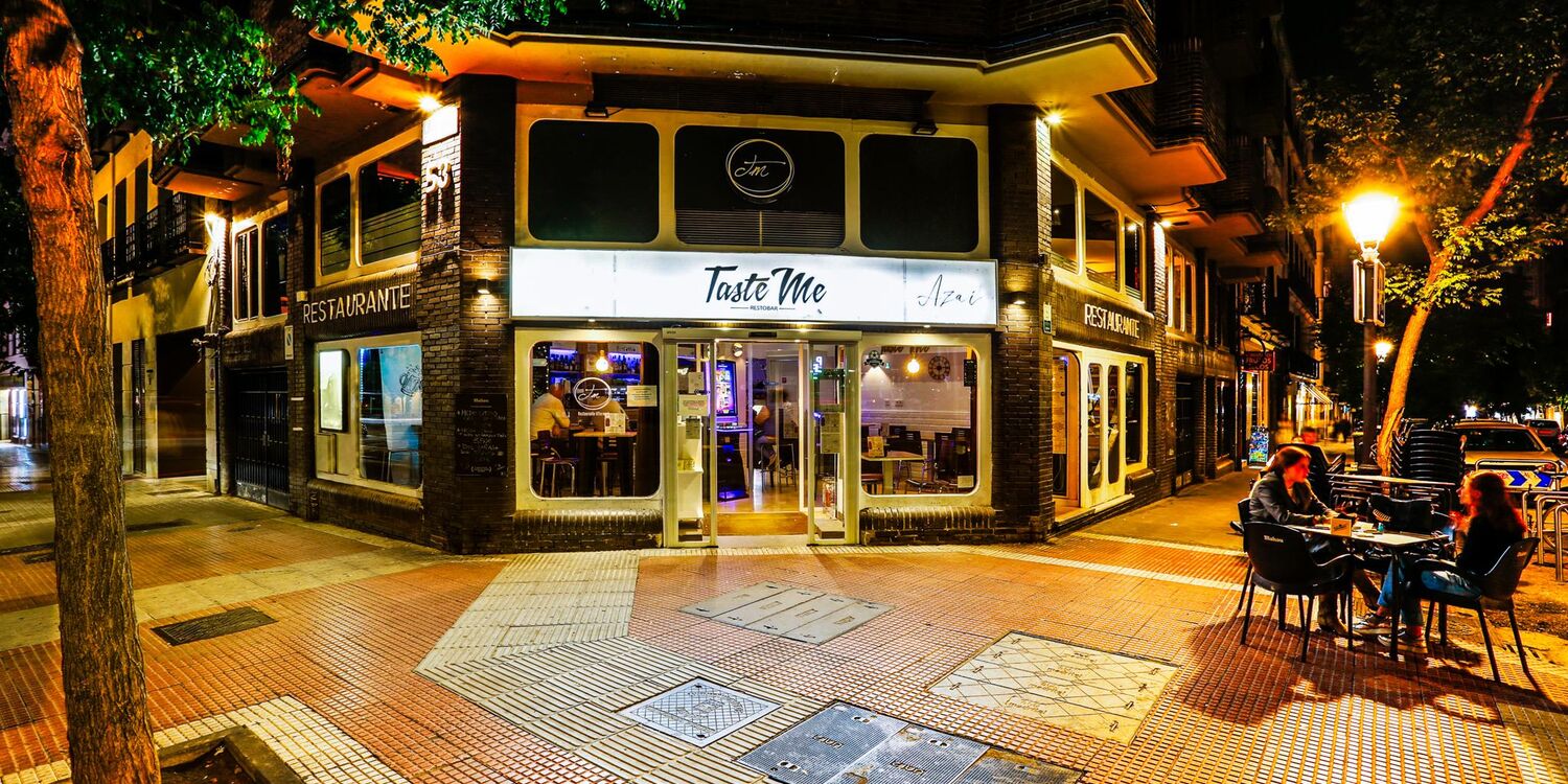 Fachada de Taste Me